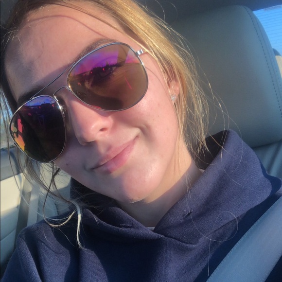 Meet your Posher, Bailey - Picture 1 of 1